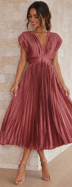 Marlowe & June™ | Timeless Pleated Midi Dress