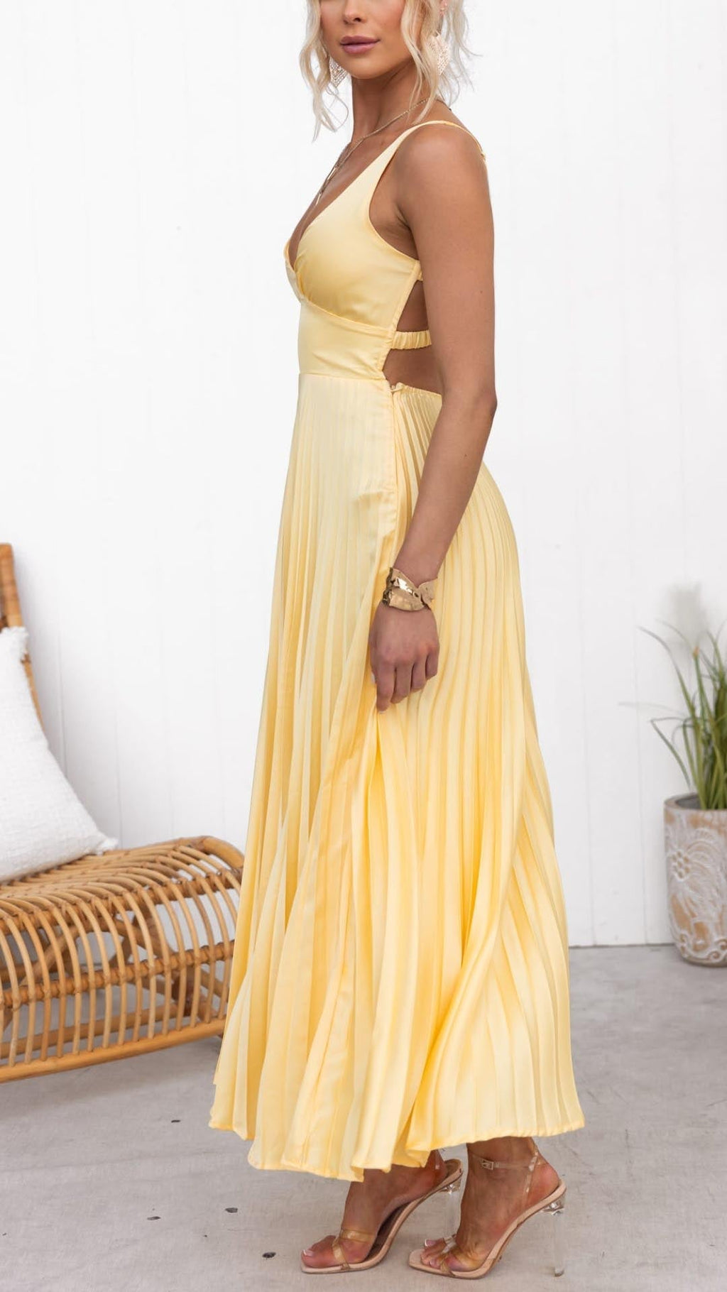 Marlowe & June™ | Pleated V-Neck Maxi Dress
